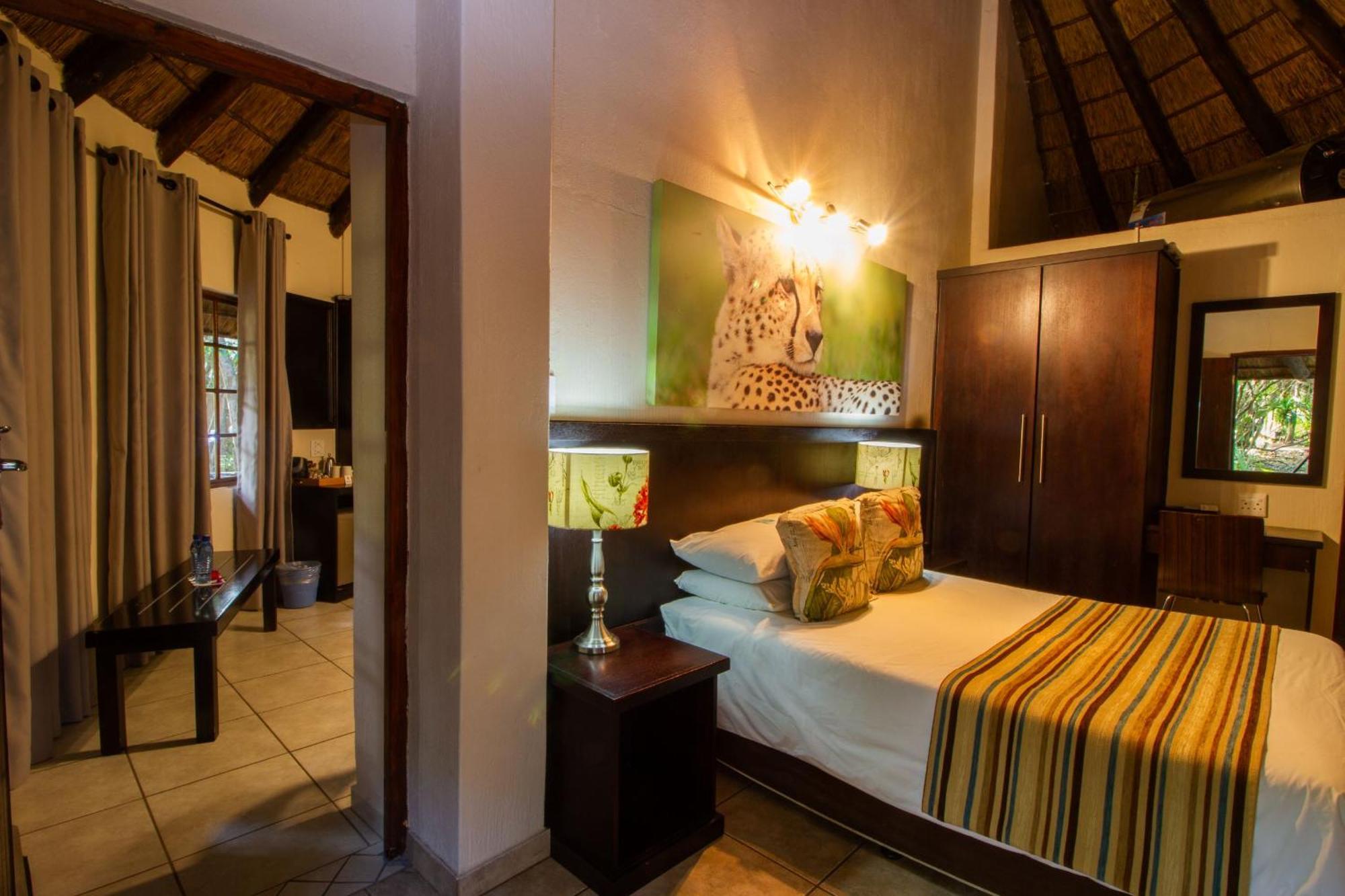 Emdoneni Lodge With Zululand Cat Conservation Project 赫卢赫卢韦 外观 照片